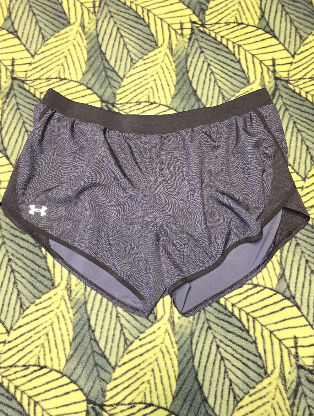 Under Armour Women’s Dark Gray Athletic Shorts with Inner Liner